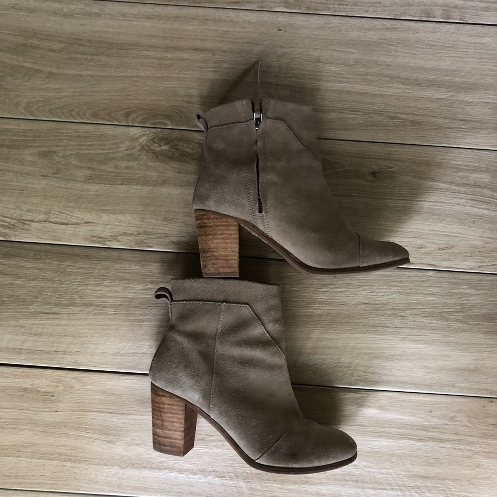 Tom shoes booties size 8